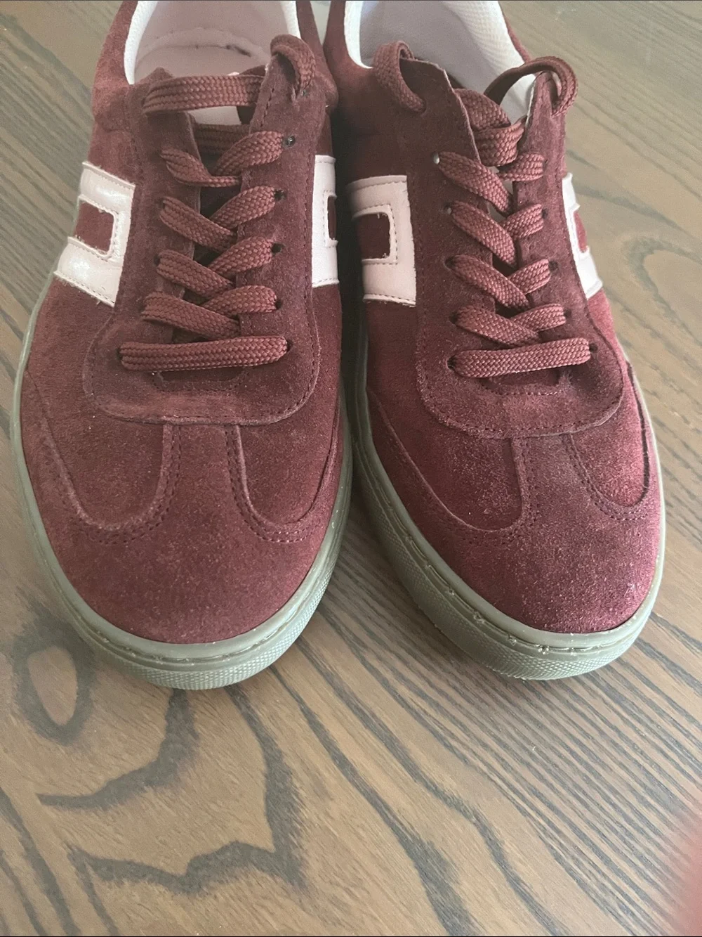 Cruza Burgundy Suede Sneakers Pink Trim Lace Up Retro Vibe Size 39 US 8.5